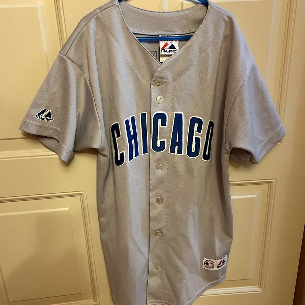 Majestic Chicago Boys youth size Large Gray Baseball Jersey